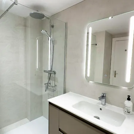Two Bedroom On The Second Line Of The In Marbella. Apartmán *