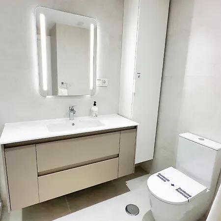 Two Bedroom On The Second Line Of The In Marbella. Apartmán Marbella